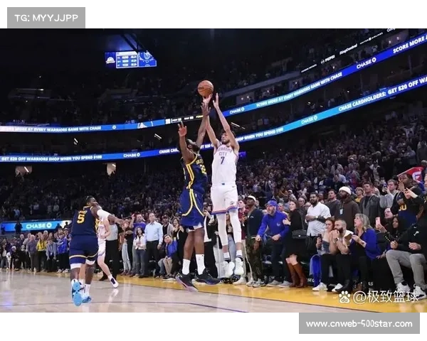 卡鲁索抢断助攻霍姆格伦暴扣，雷霆末节锁定胜局